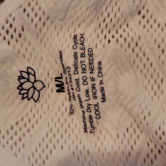 M/L pull on soft bra. New never worn. - Picture 5 of 8